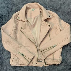 💕 Grease vibes 💕 Fitted light pink moto jacket